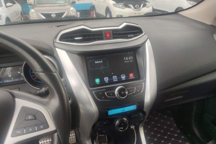 Used BYD Yuan 2016 1.5L Automatic Luxury Version Audio And AC Panel
