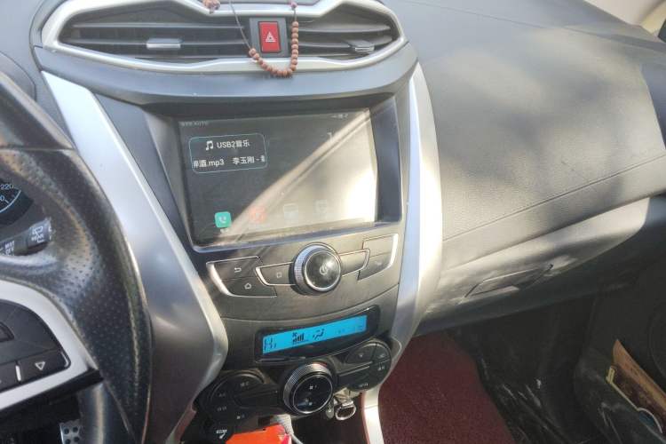 Used BYD Yuan 2016 1.5L Automatic Luxury Version Audio And AC Panel