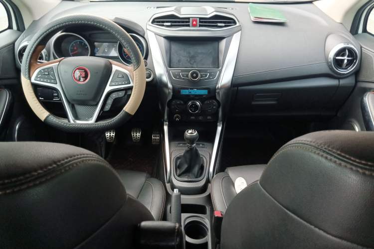 Used BYD Yuan 2016 1.5L Manual Luxury Model Center Console