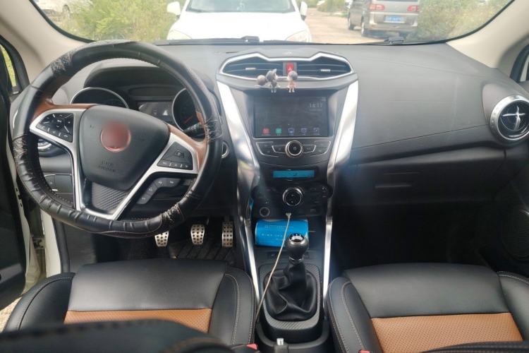 Used BYD Yuan 2016 1.5L Manual Luxury Model Center Console