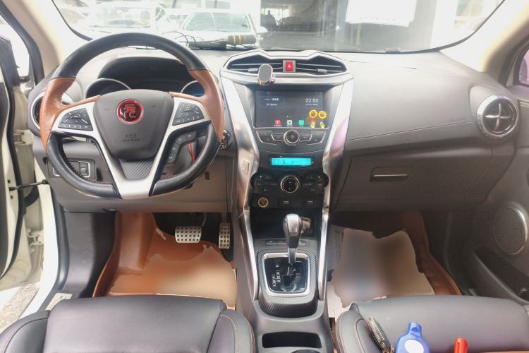 Used BYD Yuan 2016 1.5TID Automatic Flagship Model Center Console