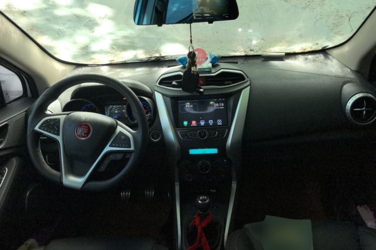 Used BYD Yuan 2016 1.5L Manual Luxury Model Center Console