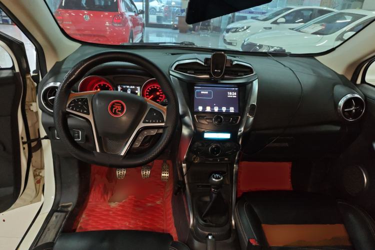 Used BYD Yuan 2016 1.5L Manual Luxury Version Center Console