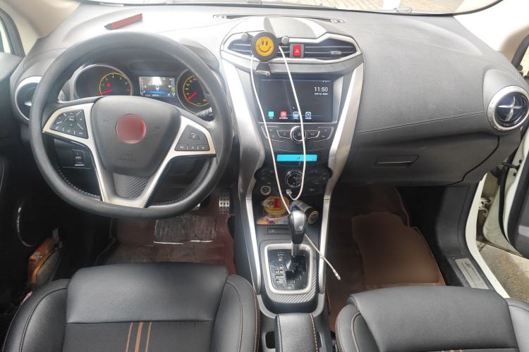 Used BYD Yuan 2016 1.5L Automatic Luxury Version Center Console