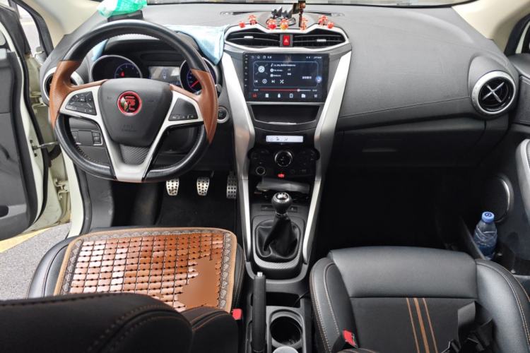 Used BYD Yuan 2016 1.5L Manual Comfort Model Center Console