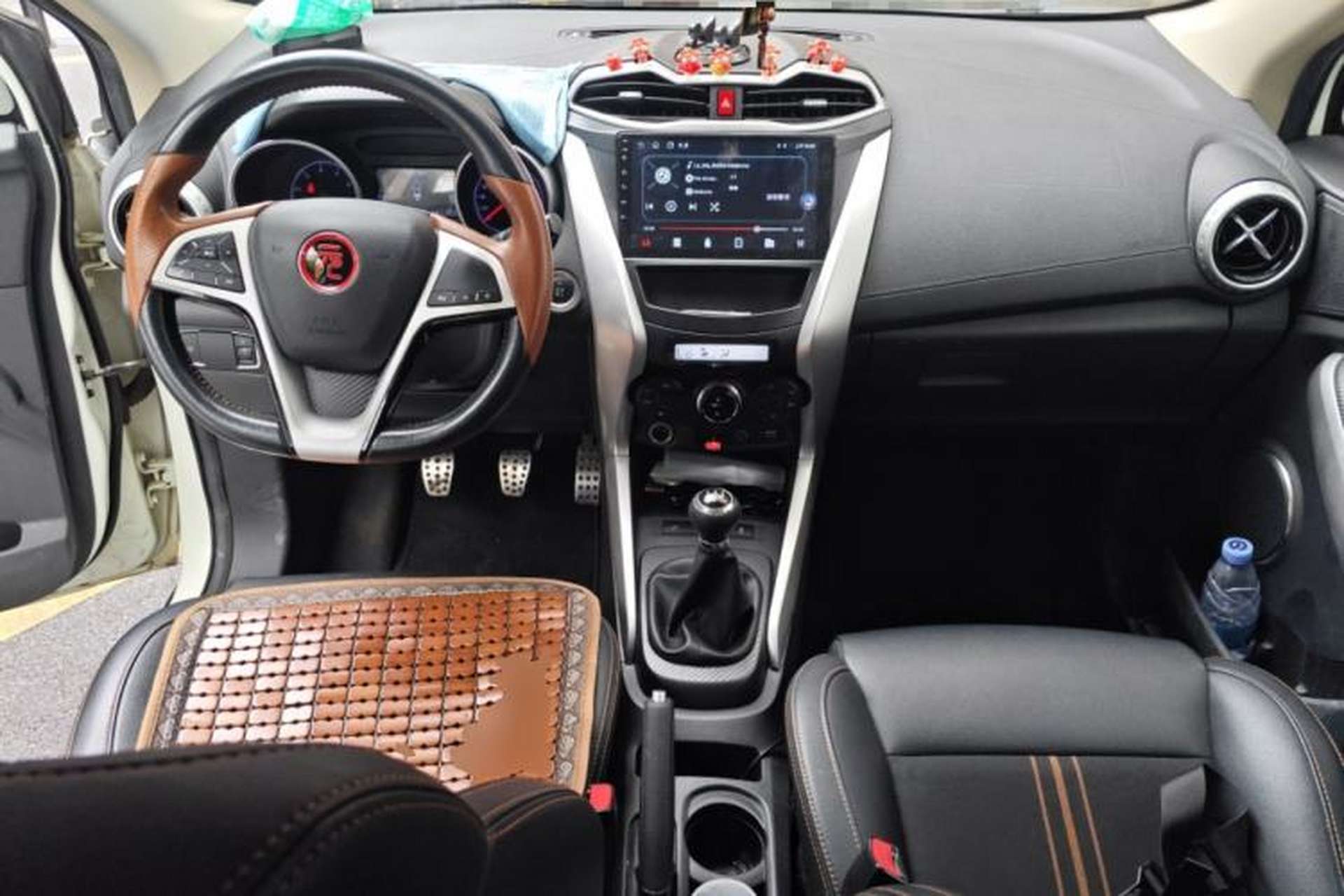 Used BYD Yuan 2016 1.5L Manual Comfort Model Center Console