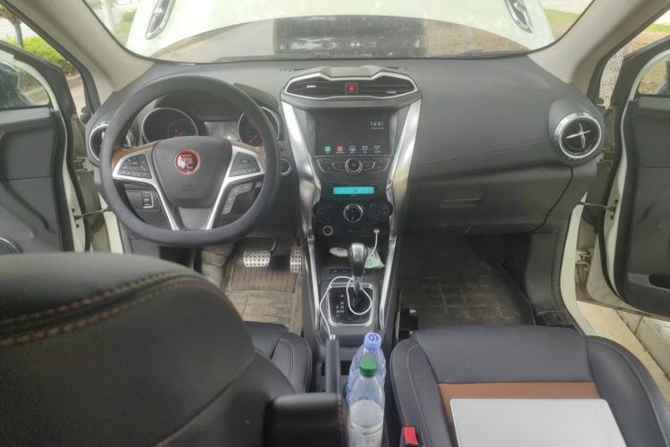 Used BYD Yuan 2016 1.5TID Automatic Luxury Version Center Console