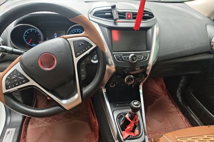 Used BYD Yuan 2016 1.5L Manual Luxury Version Center Console