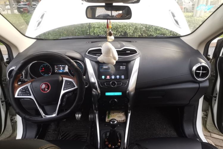 Used BYD Yuan 2016 1.5L Manual Luxury Model Center Console