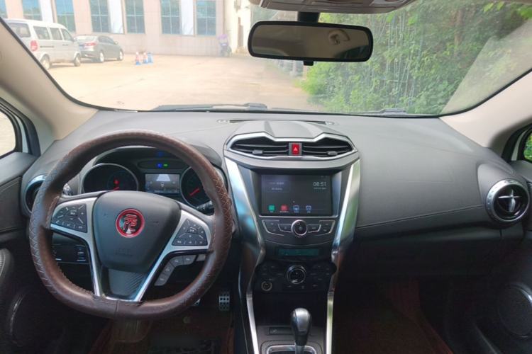 Used BYD Yuan 2016 1.5L Automatic Haoya Model Center Console