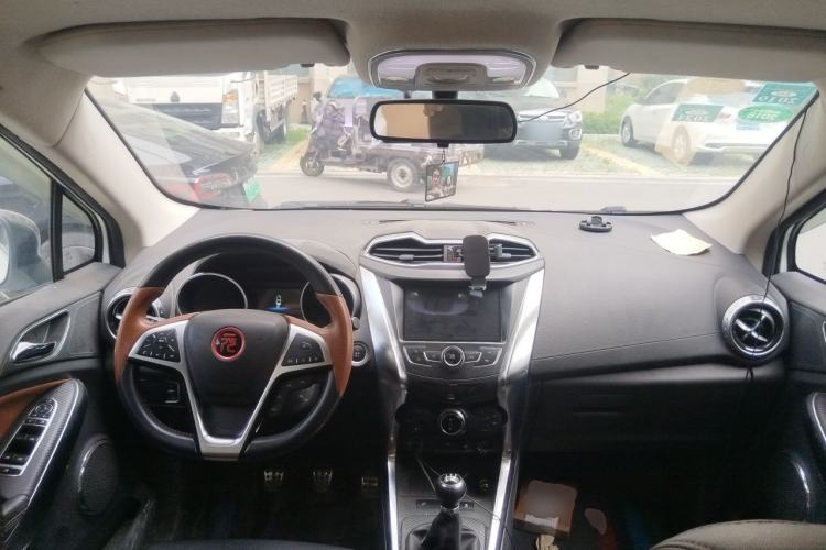 Used BYD Yuan 2016 1.5L Manual Luxury Model Center Console