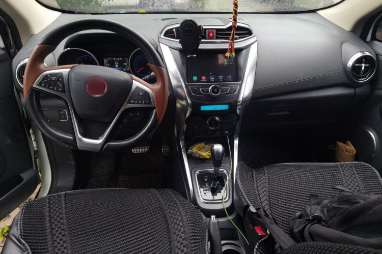 Used BYD Yuan 2016 1.5TID Automatic Luxury Version Center Console