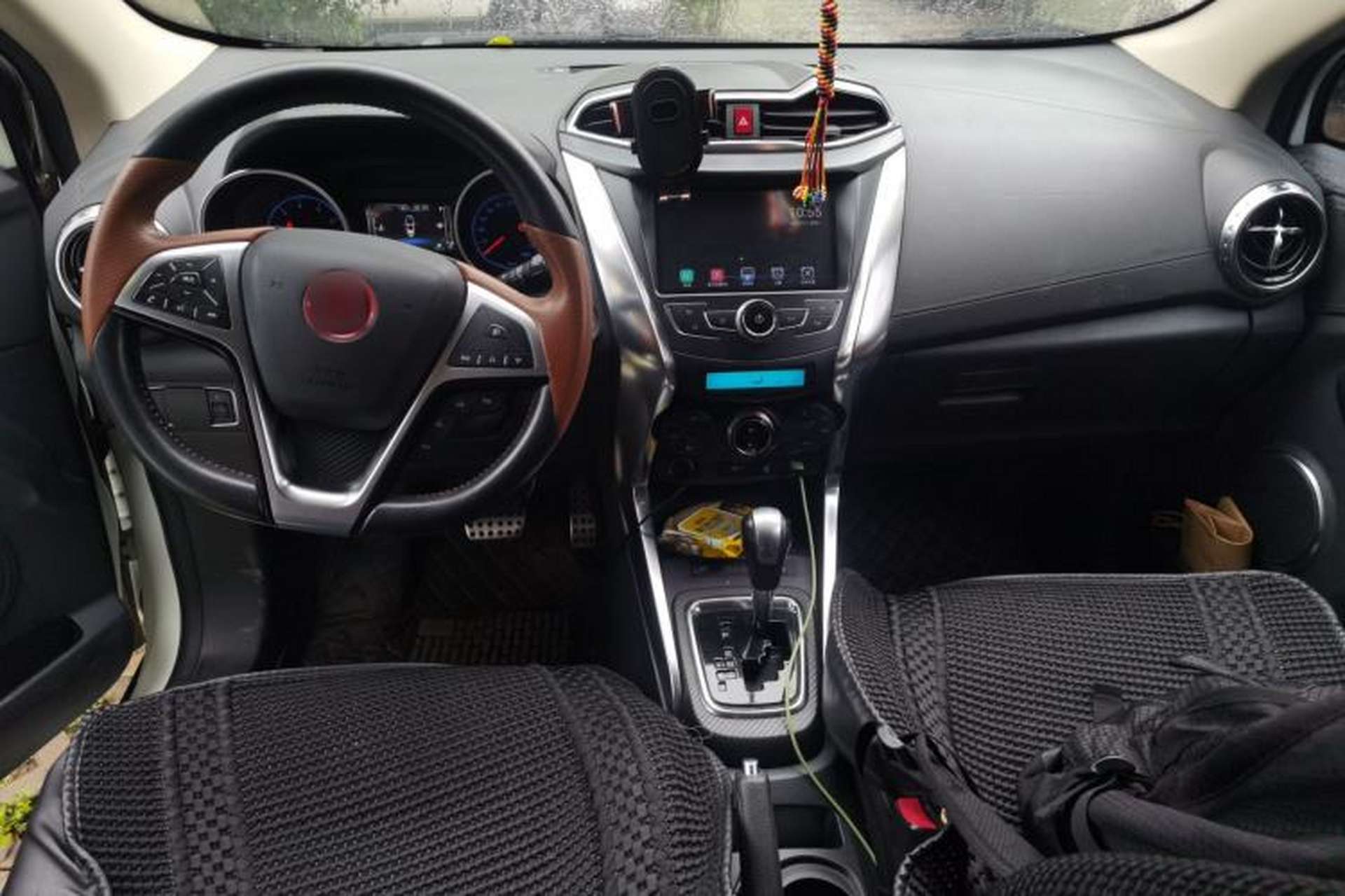 Used BYD Yuan 2016 1.5TID Automatic Luxury Version Center Console