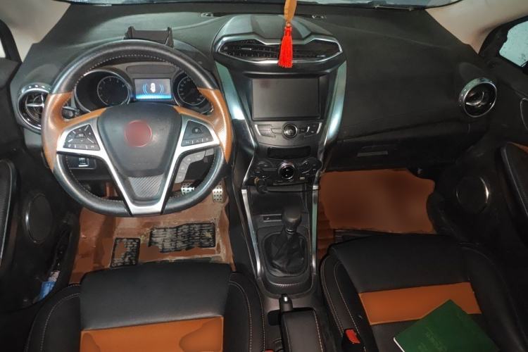 Used BYD Yuan 2016 1.5L Manual Luxury Model Center Console