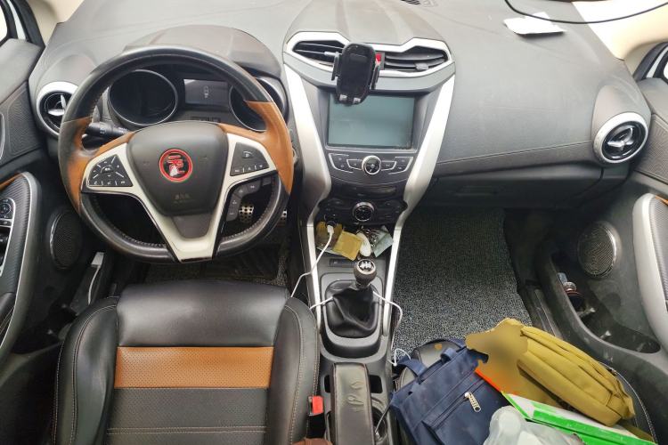 Used BYD Yuan 2016 1.5L Manual Luxury Version Center Console