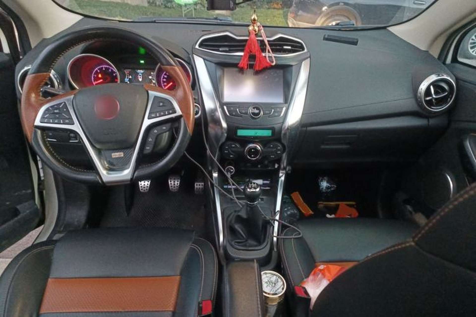 Used BYD Yuan 2016 1.5L Manual Luxury Version Center Console