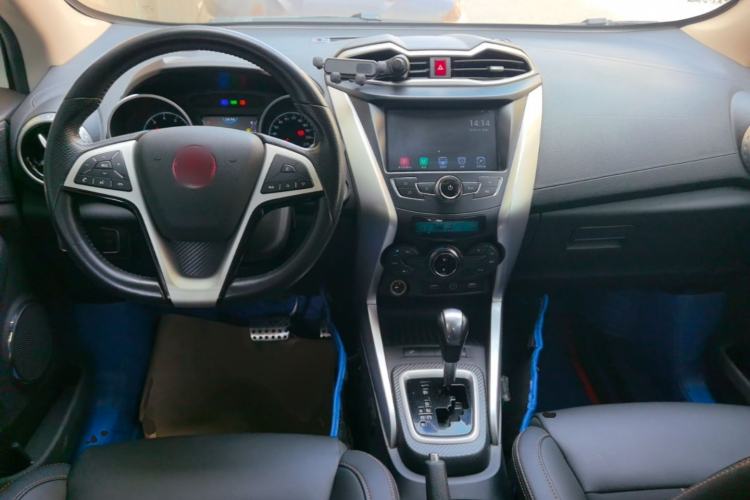 Used BYD Yuan 2016 1.5L Automatic Luxury Version Center Console