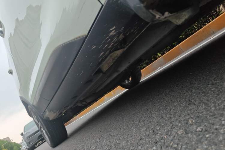 Used BYD Yuan 2016 1.5L Manual Luxury Version Chassis Front Right