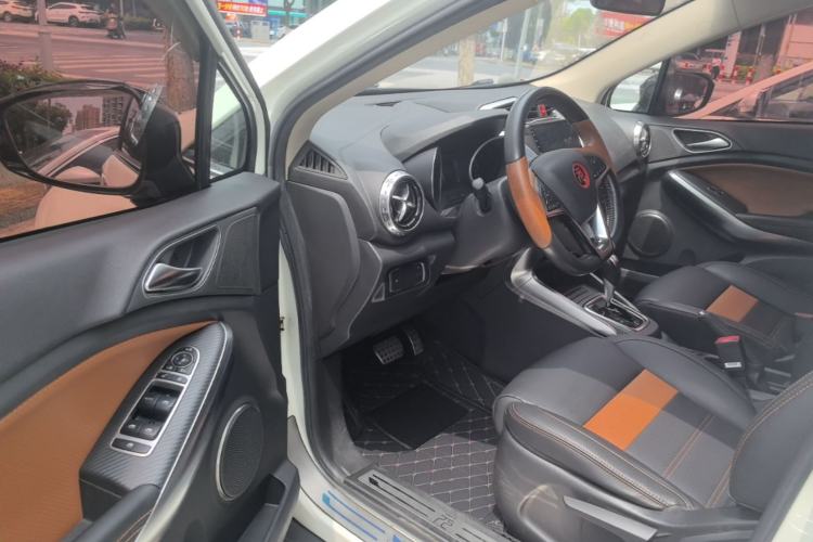 Used BYD Yuan 2016 1.5TID Automatic Luxury Version Driver Seat