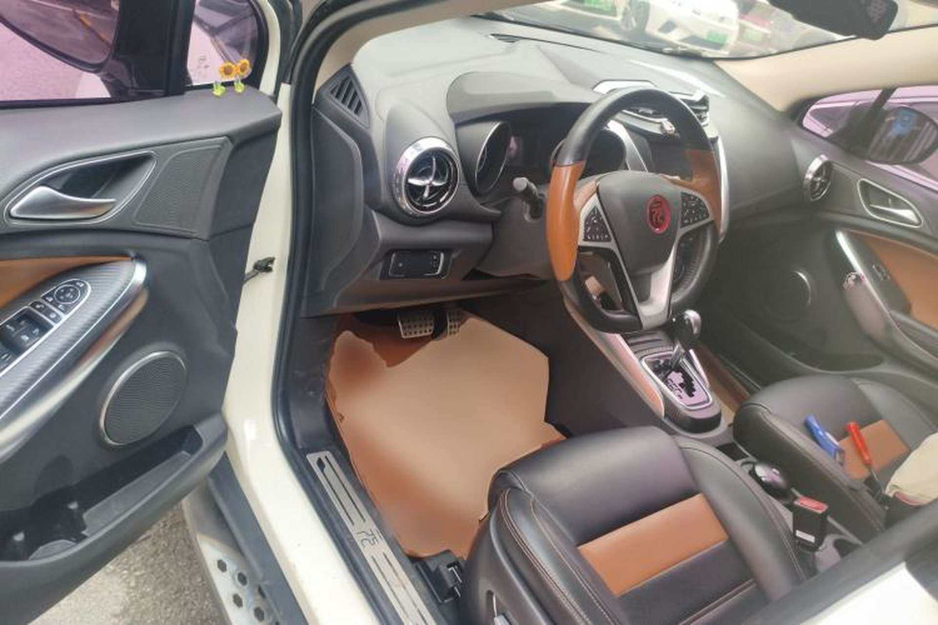 Used BYD Yuan 2016 1.5TID Automatic Flagship Model Driver Seat