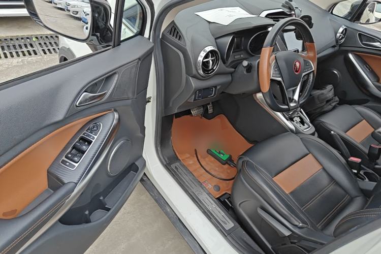 Used BYD Yuan 2016 1.5TID Automatic Luxury Version Driver Seat