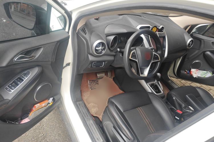 Used BYD Yuan 2016 1.5L Automatic Luxury Version Driver Seat