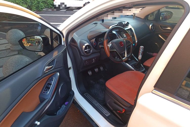 Used BYD Yuan 2016 1.5L Manual Luxury Model Driver Seat