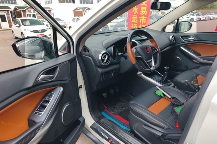 Used BYD Yuan 2016 1.5L Manual Luxury Model Driver Seat
