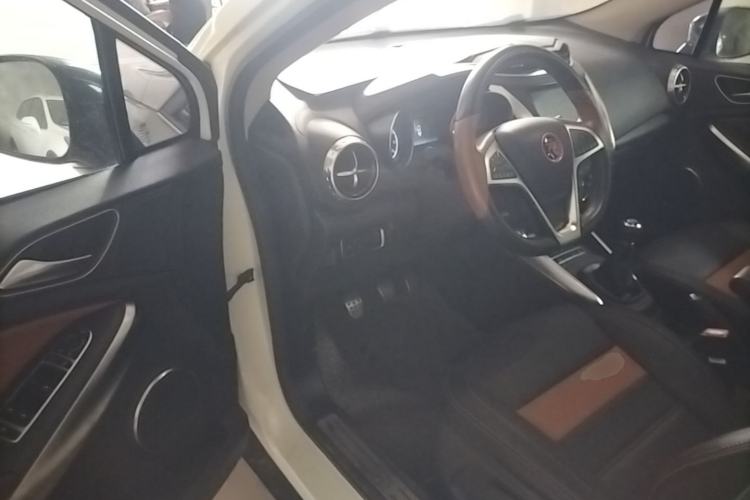 Used BYD Yuan 2016 1.5L Manual Luxury Version Driver Seat