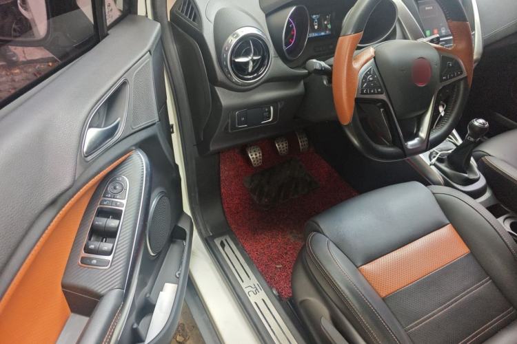 Used BYD Yuan 2016 1.5L Manual Luxury Model Driver Seat
