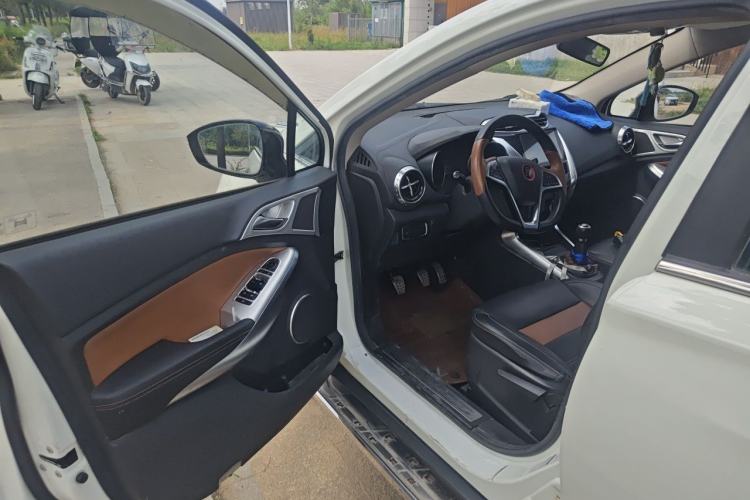 Used BYD Yuan 2016 1.5L Manual Luxury Version Driver Seat