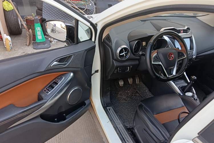Used BYD Yuan 2016 1.5L Manual Luxury Version Driver Seat