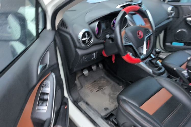Used BYD Yuan 2016 1.5L Manual Luxury Version Driver Seat