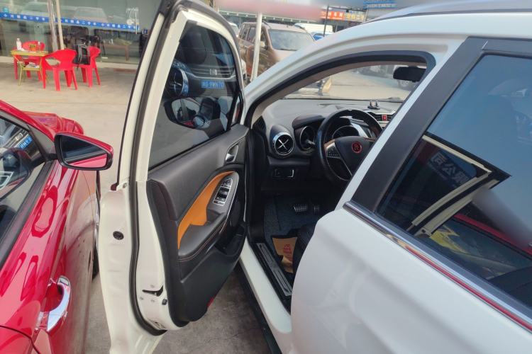Used BYD Yuan 2016 1.5TID Automatic Luxury Version Driver Seat