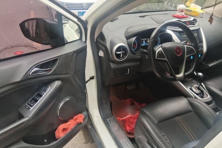 Used BYD Yuan 2016 1.5L Automatic Luxury Version Driver Seat