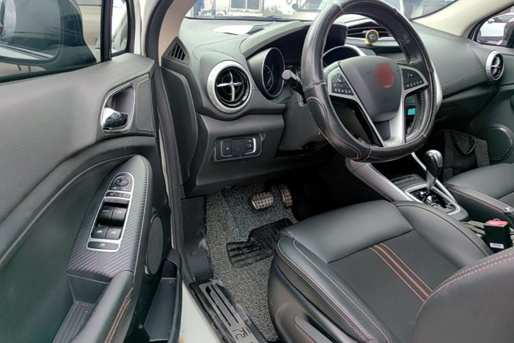 Used BYD Yuan 2016 1.5L Automatic Luxury Version Driver Seat