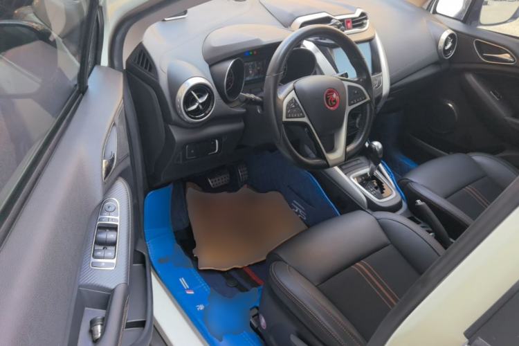 Used BYD Yuan 2016 1.5L Automatic Luxury Version Driver Seat