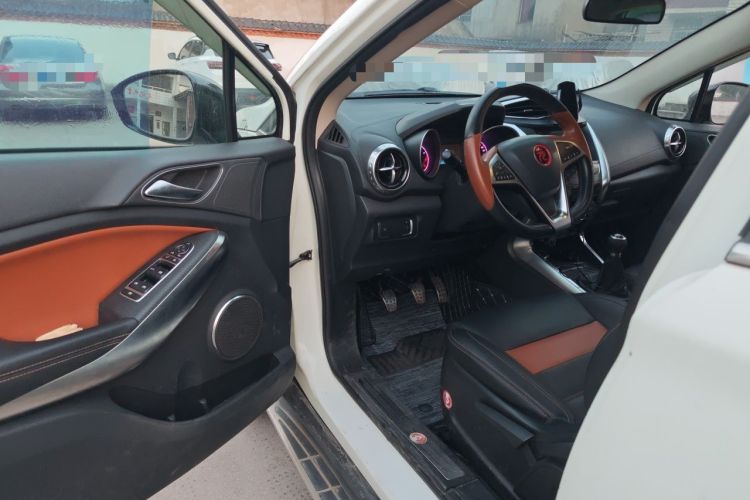 Used BYD Yuan 2016 1.5L Manual Luxury Model Driver Seat