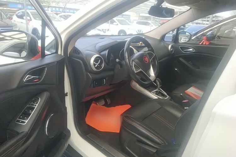 Used BYD Yuan 2016 1.5L Automatic Luxury Version Driver Seat