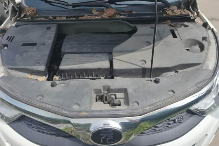 Used BYD Yuan 2016 1.5L Manual Luxury Version Engine Bay