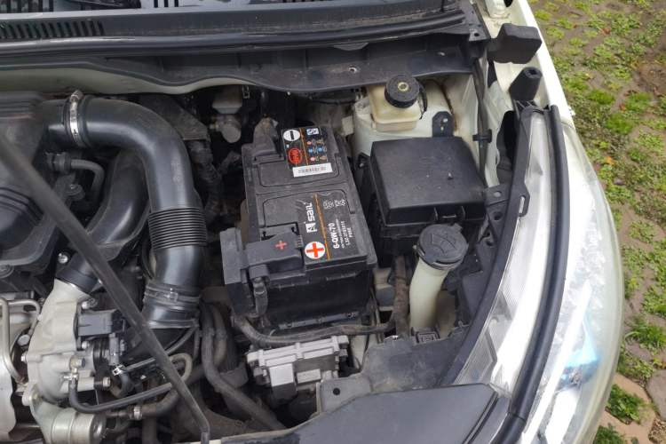 Used BYD Yuan 2016 1.5TID Automatic Luxury Version Engine Bay Left