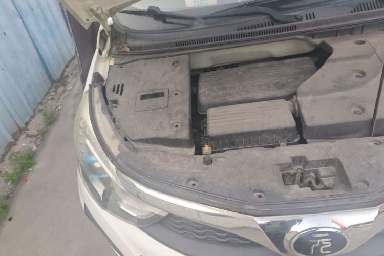 Used BYD Yuan 2016 1.5L Manual Luxury Version Engine Bay Right