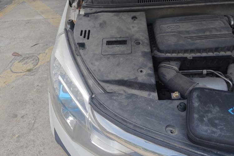 Used BYD Yuan 2016 1.5TID Automatic Luxury Version Engine Bay Right