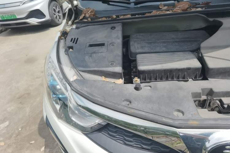 Used BYD Yuan 2016 1.5L Manual Luxury Version Engine Bay Right