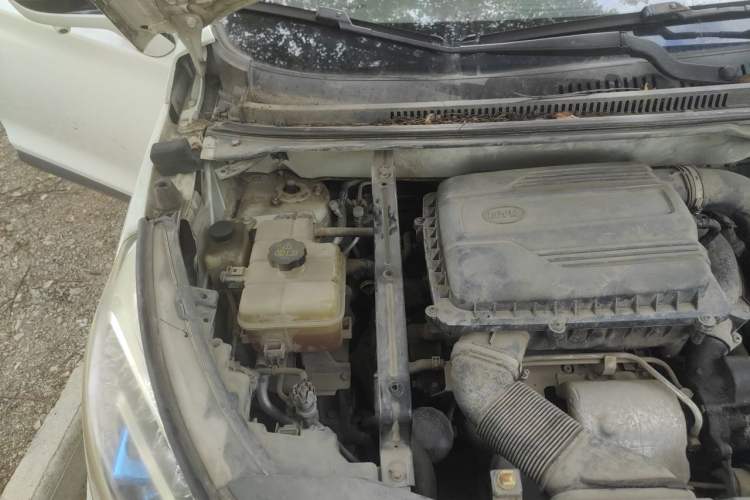 Used BYD Yuan 2016 1.5TID Automatic Luxury Version Engine Bay Right