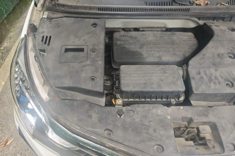 Used BYD Yuan 2016 1.5L Manual Luxury Version Engine Bay Right
