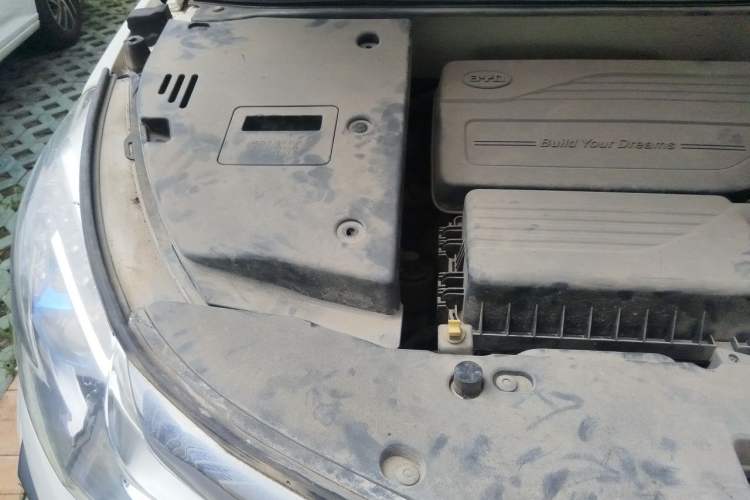Used BYD Yuan 2016 1.5L Manual Luxury Model Engine Bay Right