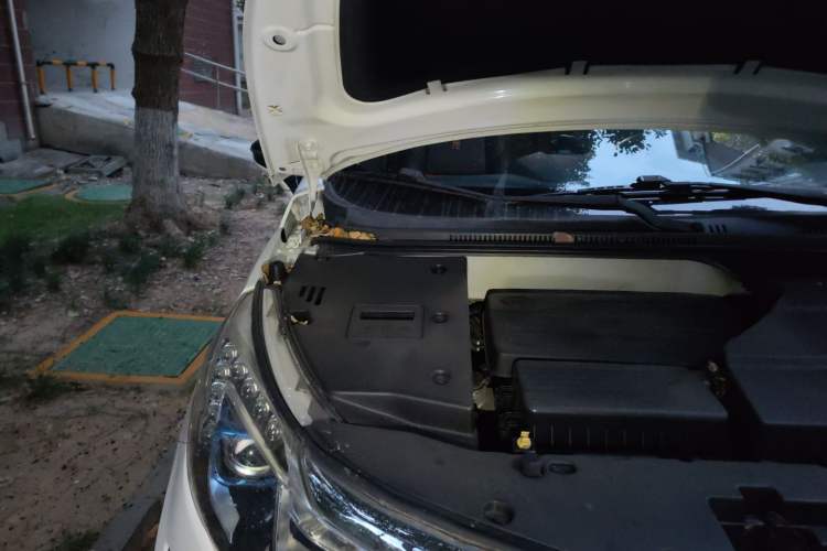 Used BYD Yuan 2016 1.5L Manual Luxury Model Engine Bay Right