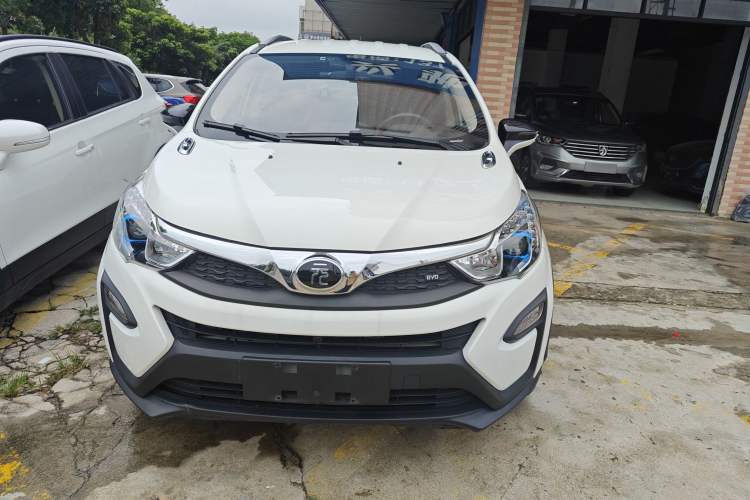 Used BYD Yuan 2016 1.5TID Automatic Luxury Version Exterior 1