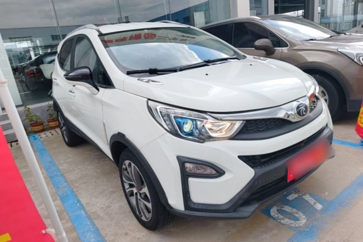 Used BYD Yuan 2016 1.5L Manual Luxury Model Exterior 1